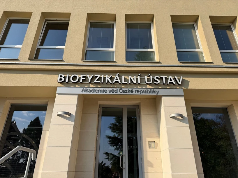 Shimadzu: Institute of Biophysics of the Czech Academy of Sciences