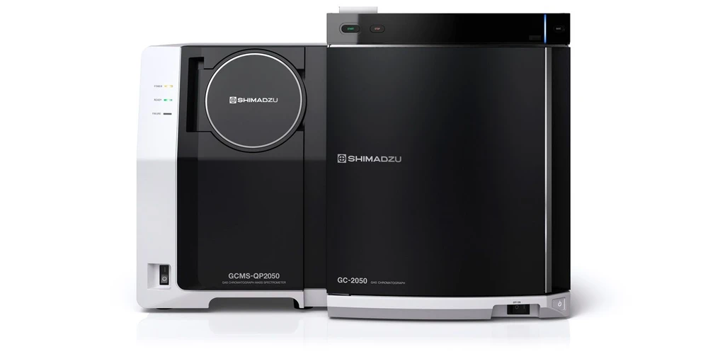 Shimadzu: Plynový chromatograf GC-2050 a Hmotnostní spektrometr GCMS-QP2050