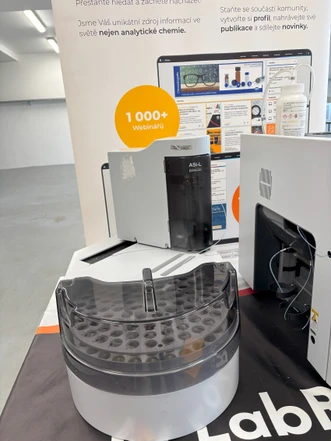 Shimadzu TOC-L Analyzer + ASI-L Autosampler (Refurbished)