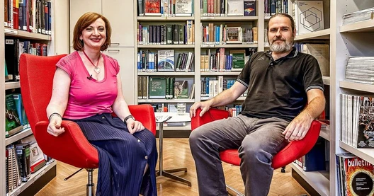 Podcast CHEmic #14 – Práce molekulárních strojů posouvá možnosti robotiky, říká Jiří Kaleta z ÚOCHB