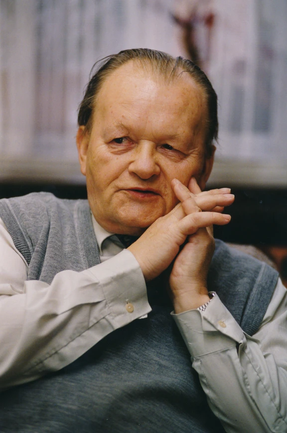 ÚOCHB/Archiv ÚOCHB: Antonín Holý 90: vědecký odkaz, který stále mění svět i českou vědu: Antonín Holý v ÚOCHB, Praha, jaro 2001.