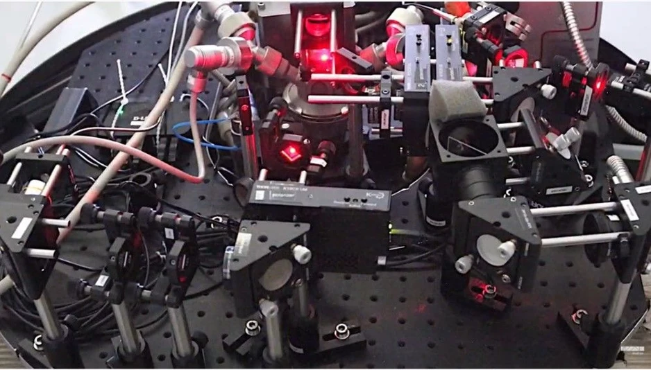 <ul>
<li><strong>Photo:</strong> IOCB Prague/Charles University: Material genetics will be pursued by the AMULET project, which succeeded in the Excellent Research Call. A spectroscopic system that allows the study of exotic phenomena in "AMULETs" based on 2D materials up to extremely low temperatures (2 K) and high magnetic fields (14 T).</li>
</ul>