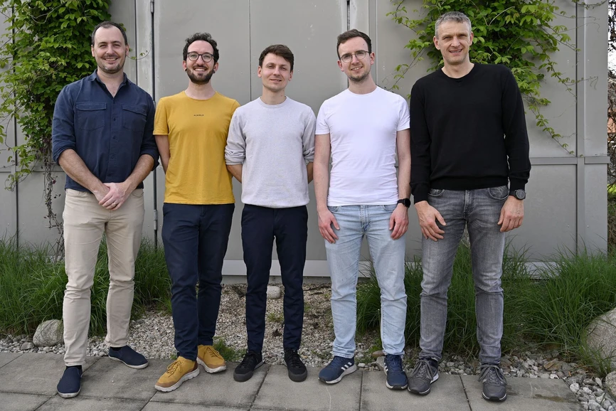 ÚOCHB: mzio team (from the left): Dr.Tomáš Pluskal, Dr. Robin Schmid, Dr. Ansgar Korf, Dr. Steffen Heuckeroth; and Ludger Rothues