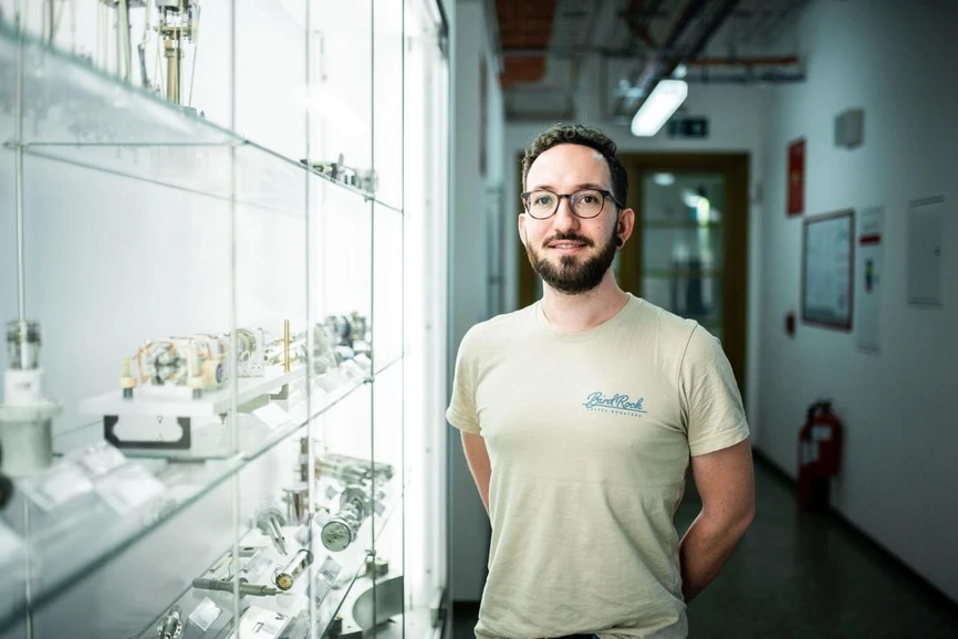 IOCB Prague/Tomáš Belloň: For the first time, scientists have access to a comprehensive data set for identifying unknown compounds – thanks to experts at IOCB Prague: Dr. Robin Schmid, a former postdoctoral researcher in Dr. Pluskal’s group, now works for mzio GmbH.