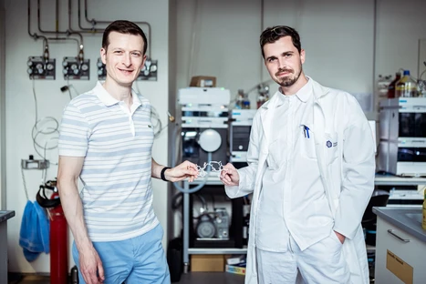 Unique molecular CODE – Paramagnetic encoding of molecules