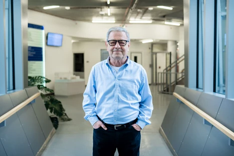 Pavel Hobza má díky novému objevu velkou šanci znovu přepsat učebnice fyzikální chemie