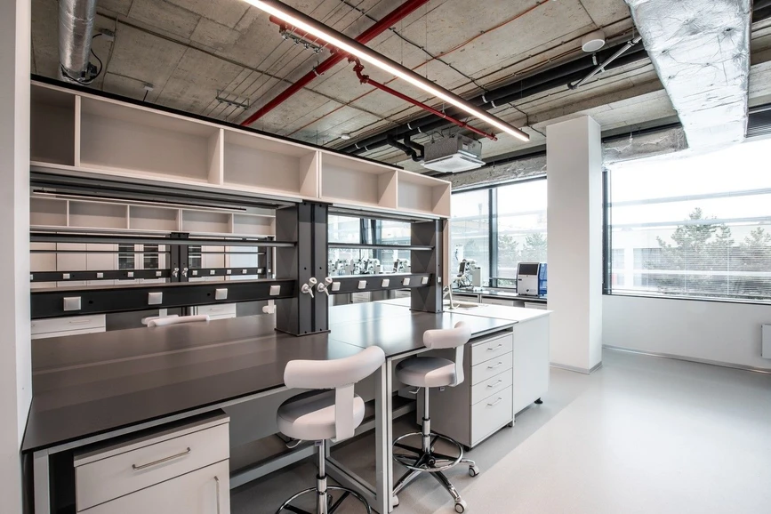 IOCB Prague/Zuzana Havlínová: IOCB Tech has opened Pharmtheon, a high-tech center for new medicines in Prague.