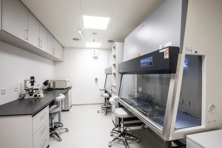 IOCB Prague/Zuzana Havlínová: IOCB Tech has opened Pharmtheon, a high-tech center for new medicines in Prague.