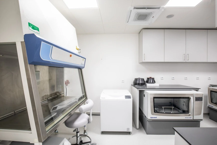 IOCB Prague/Zuzana Havlínová: IOCB Tech has opened Pharmtheon, a high-tech center for new medicines in Prague.