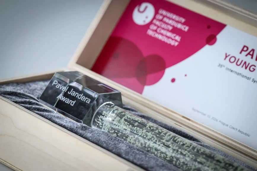 UPCE: První ocenění nesoucí jméno profesora Jandery získal mladý vědec z Belgie