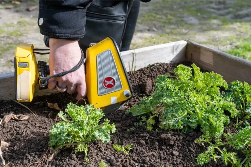 University of Notre Dame: During Mulch Madness, researchers bring handheld analyzers into the community to test for lead in a matter of seconds.