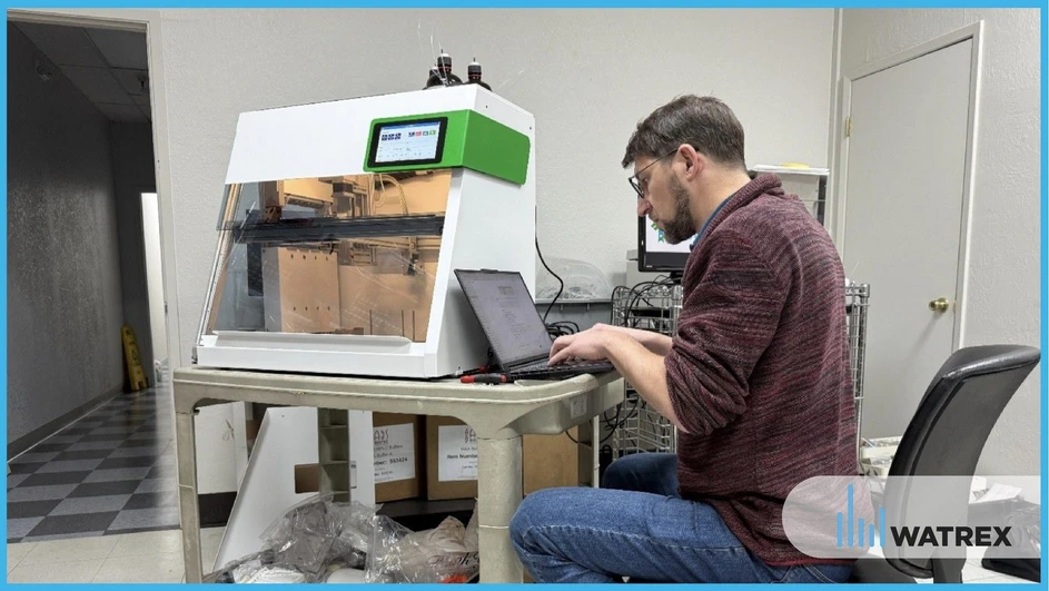 Watrex: Fig. 13: Vladimír Navara configuring the xTROVERT™ FLEX-O™ system in a customer’s laboratory in California.