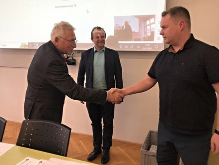 V soutěži zaměřené na spektroskopii uspěli dva mladí vědci z Univerzity Palackého