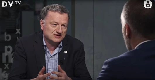 Lék na koronavir může být v květnu, normálně by to trvalo roky, říká Konvalinka